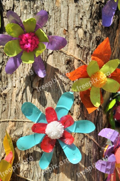 Upcycling Plastic Flower Art Street Art