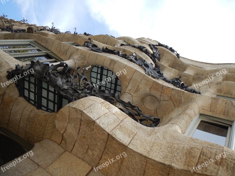 Casa Mila Barcelona Antoni Gaudi Architecture Beautiful Building