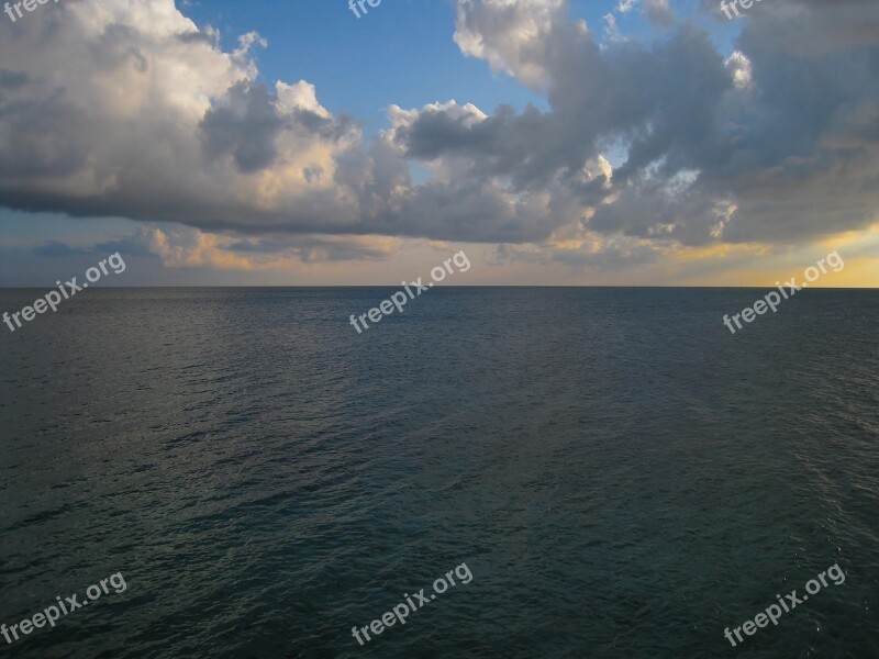 Evening Dynamic Ripples Coral Reefs Sea