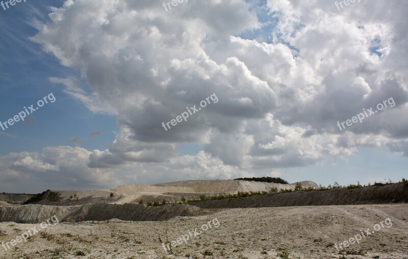 Clouds Formations Fax Lime Breach