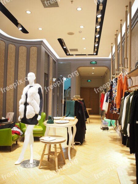 Commercial Shopping Center Retail Shop Women's Clothing