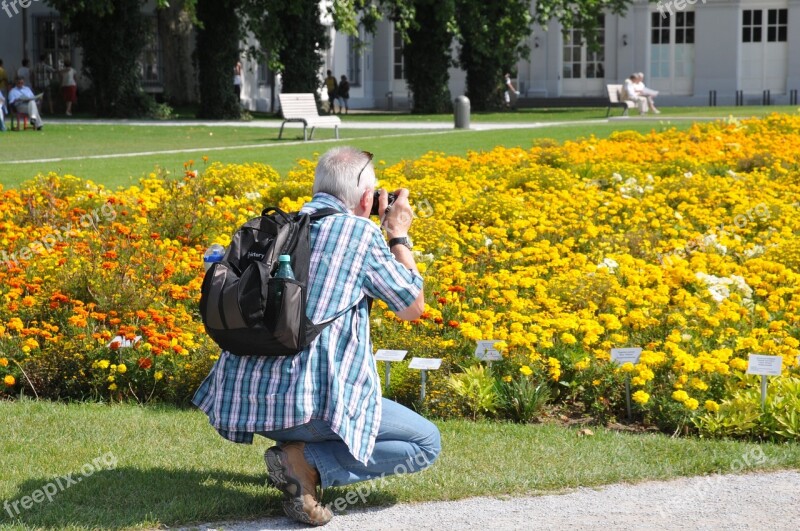 Photographer Under Pikture Garden Show Summer Koblenz