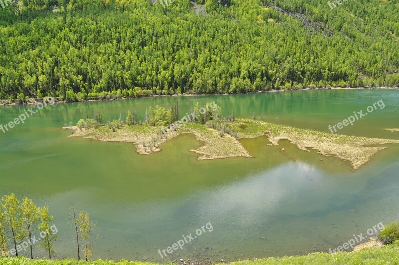 Kanas Lakefront Natural Green Day