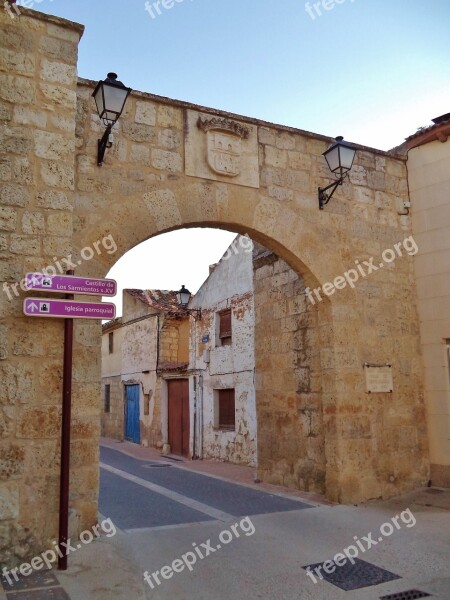 Valdepero Fuentes Palencia Medieval Bow Door Rampart