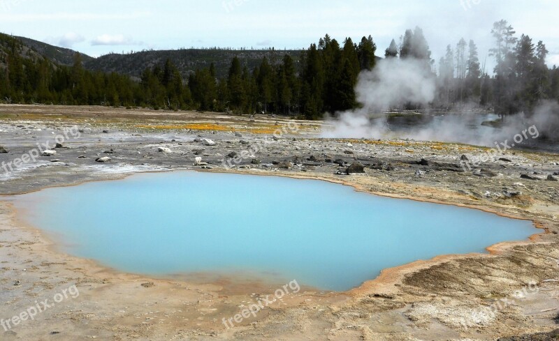 Yellow Stone Geyser Hot Non Vapor