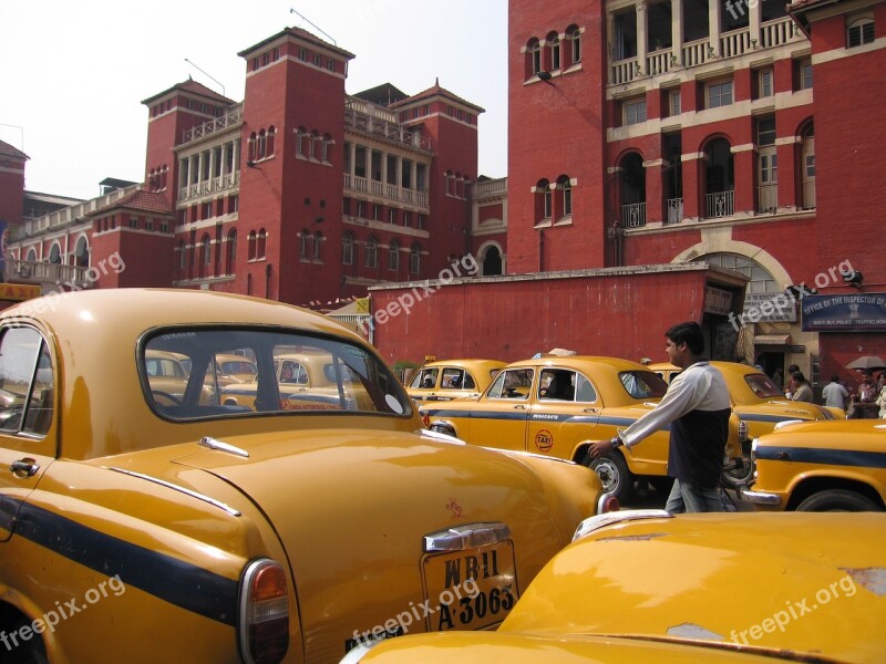 India Kolkatta Taxi Ambassador Railway Station