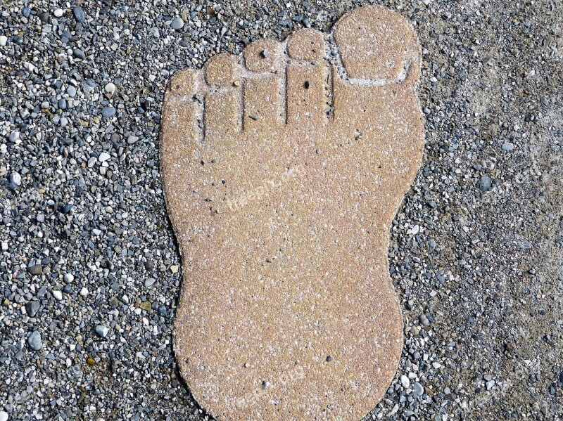 Barefoot Barefoot Trail Stone Foot Reprint