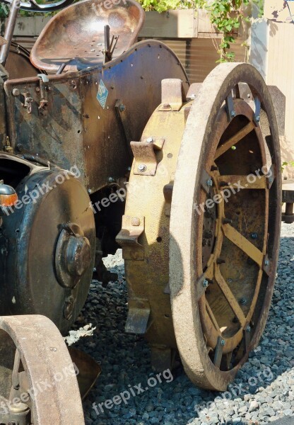 Old Bulldog Historical Agricultural Machinery Historic Tractors Agricultural Machinery