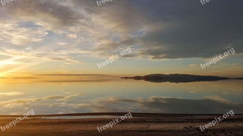 Sun Rays Dawn Dusk Lake Clouds