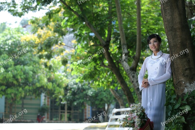 Vietnam Girl Long Coat Ao Dai Women