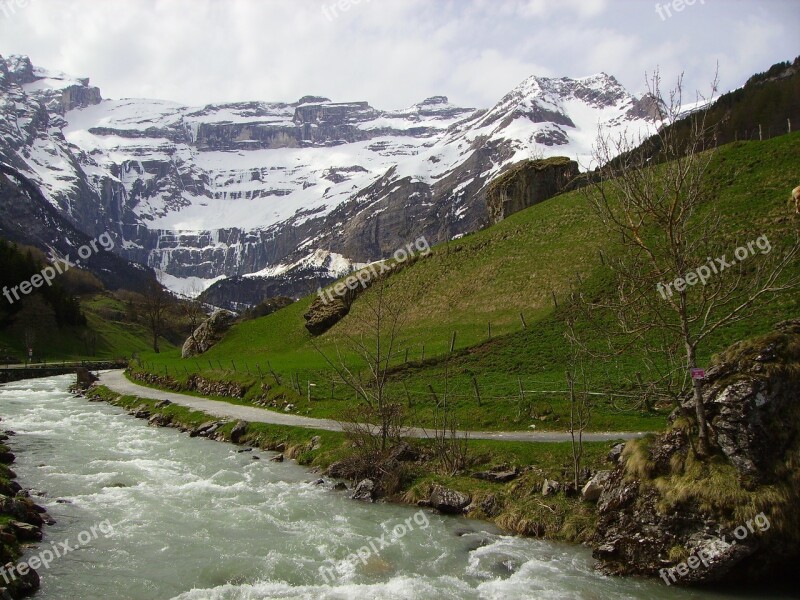 Gave Gavarnie Pyrenees Mountain Hiking Snow