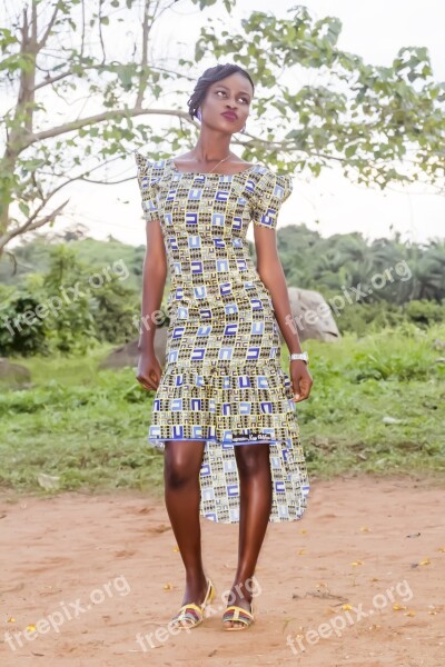 Woman Looking Up Posing Ankara Beauty