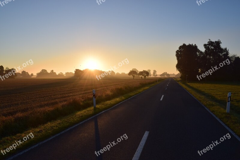 Sunrise In The Early Morning Early In The Morning Morgenstimmung On The Go