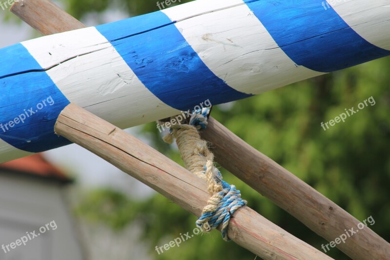 Maypole Setting Up Maypole Set Up Bavarian Traditions Pole Pairs