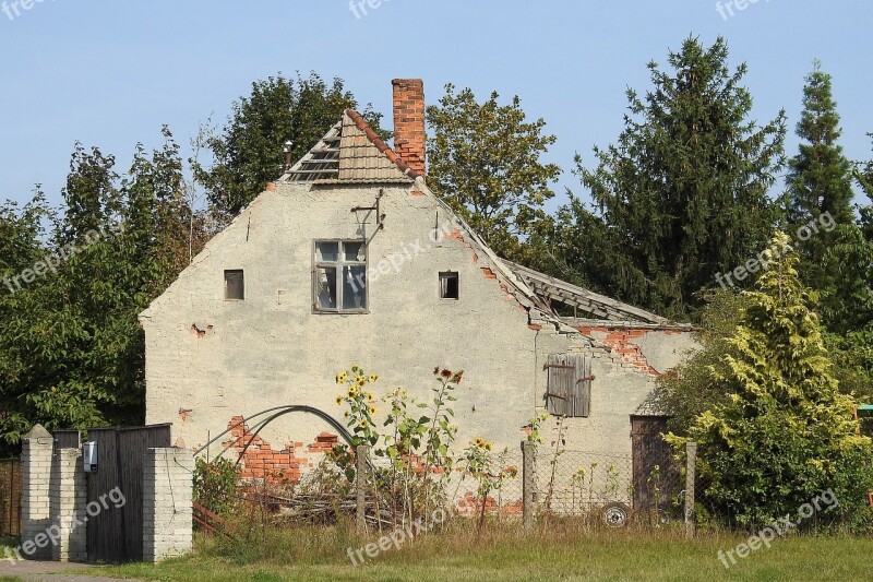 House Ruin Old Decay Abandoned