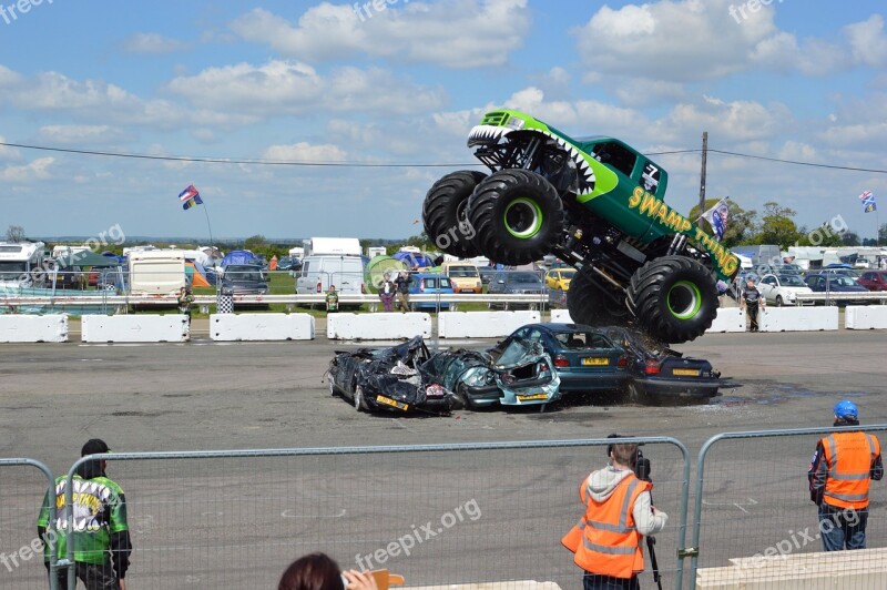 Monster Truck Santa Pod Stunt Test Drive