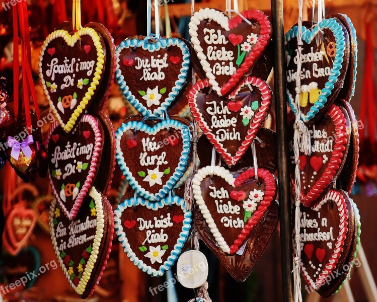 Oktoberfest Gingerbread Heart Love Folk Festival