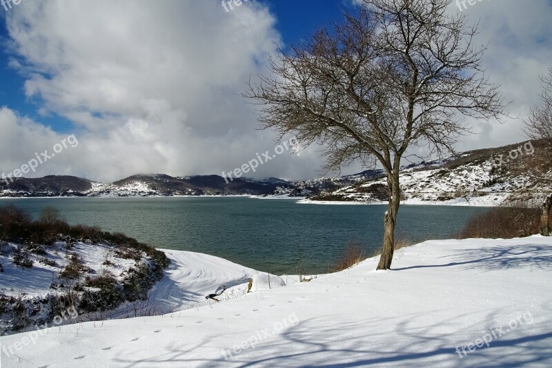 Campotosto L'aquila Abruzzo Italy The Abruzzo National Park