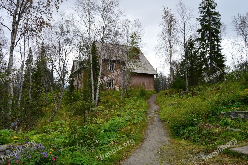 Kirovsk Botanical Garden Lonely House Mountains Sorrow