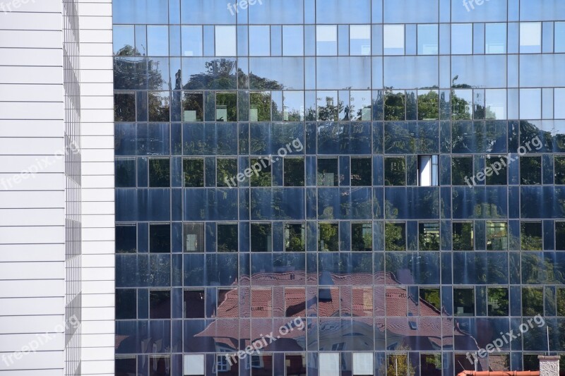 Mirroring Window Facade Glass Architecture