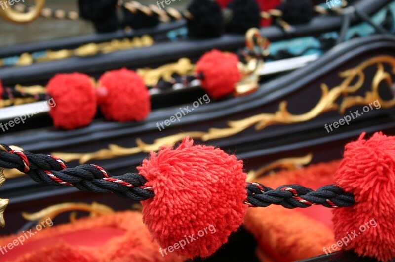 Pom Pom Venice Boat Boating Decor