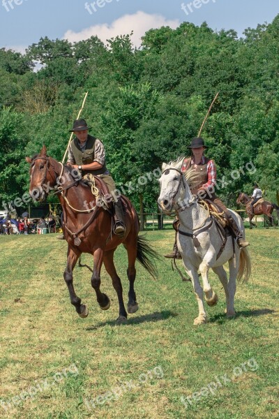 Horse Horses Couple Cowboys Maremma