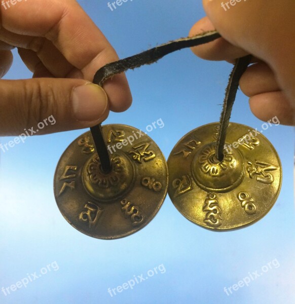 Tinsha Chibettan Bell Sanskrit Characters Hand Finger