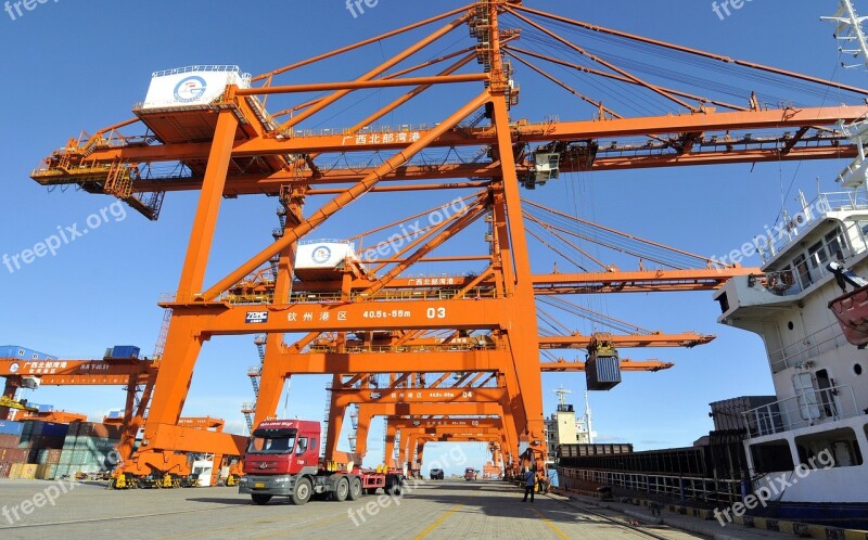 Qinzhou Guangxi Port Crane Cargo Ships