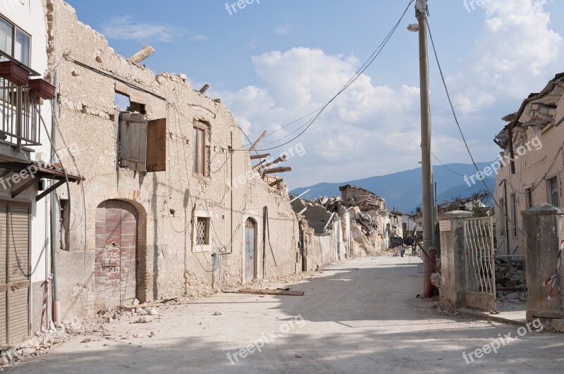 Earthquake Rubble Collapse Disaster House