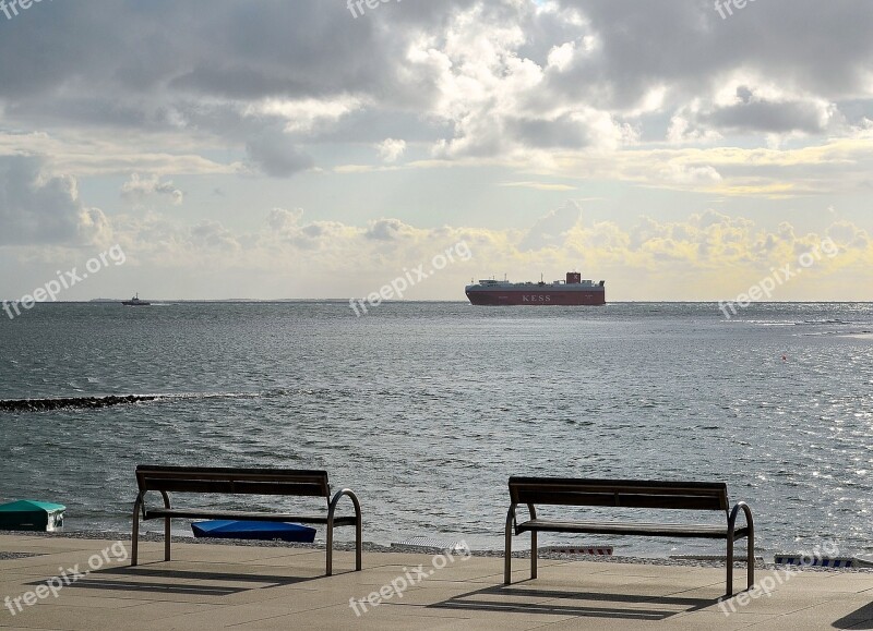 Freighter Tug Ozeanriese Borkum Frachtschiff