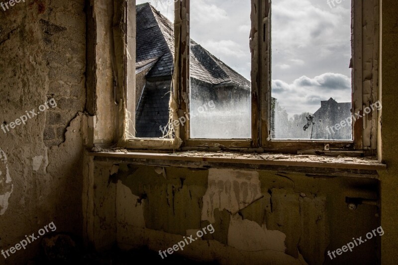 Window Broken Glass Space Light Architecture