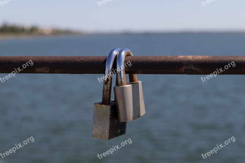 Padlocks Commitment Link Promise Free Photos