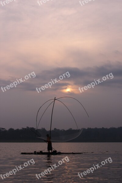 Fishermen The Sun Sank Season Lake Indonesian