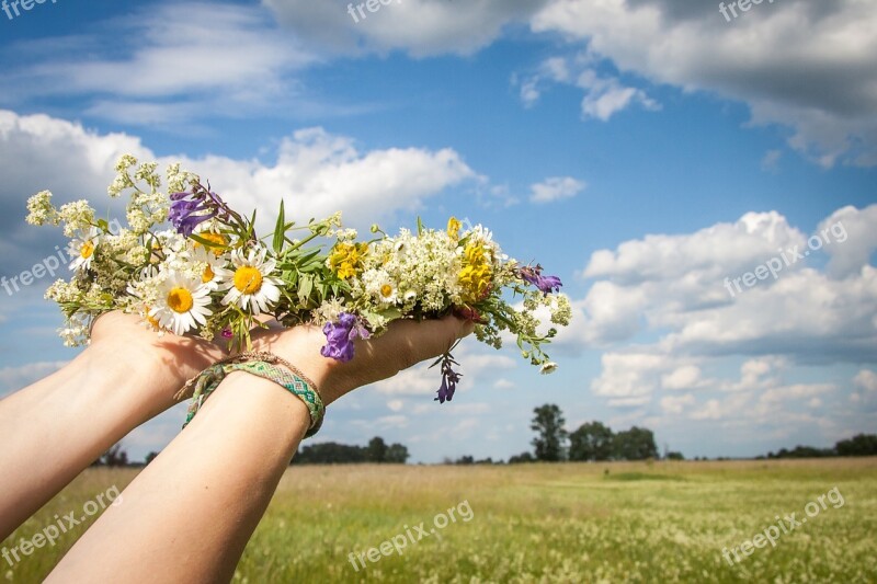 Hands Brush Wreath Summer Sky