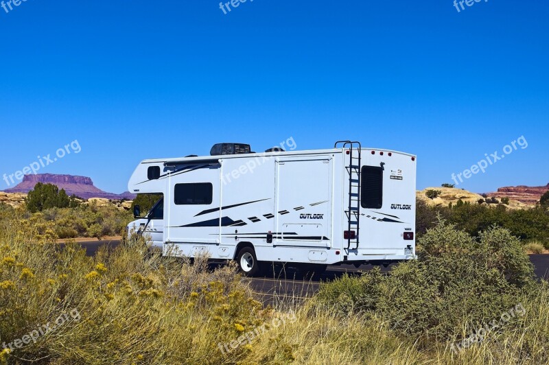 Caravan At Needles Camper Caravan Motorhome Travel