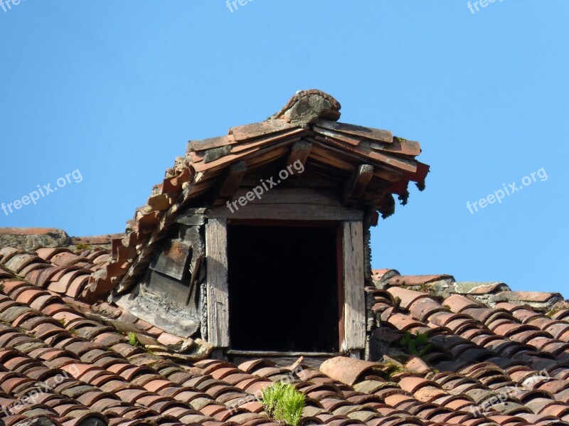 Little Window Roof Old Architecture Window