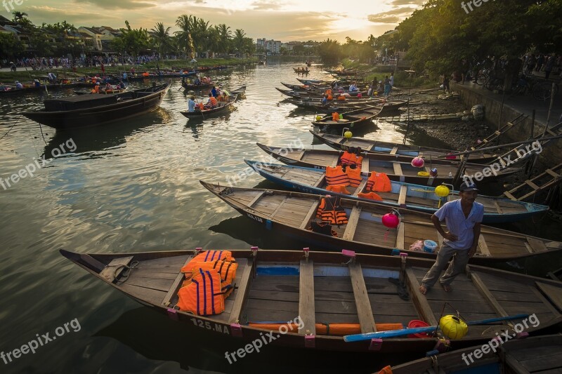 Boat Hoian Water Vietnam Fishermen