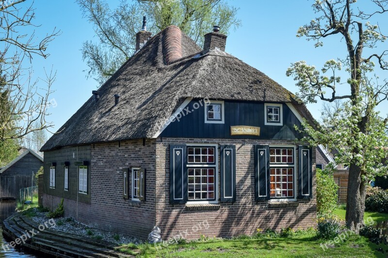 Traditional House Thatched Roof Architecture Cottage Home