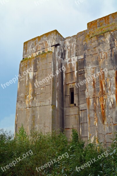 Bunker Lost Places Decay Weathered Bunker Valentin