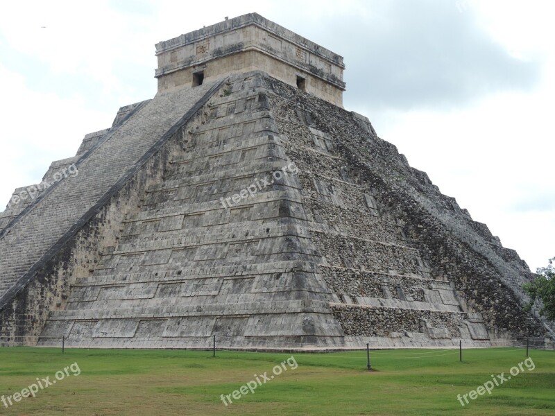 Chichen Itza Pyramid Mexico Yucatan Mayan