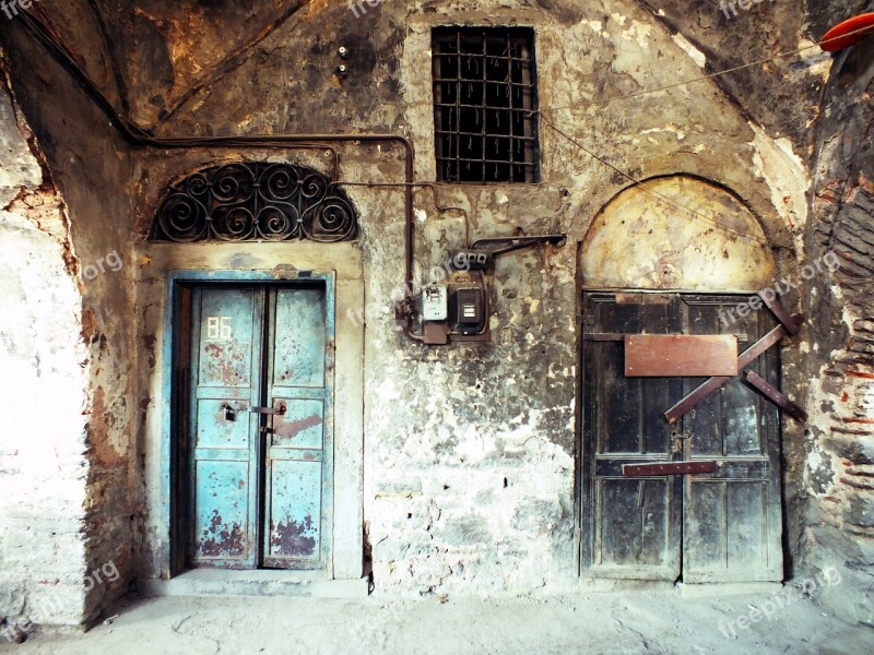 Istanbul Hasırcı Inn Turkey Old Building Date