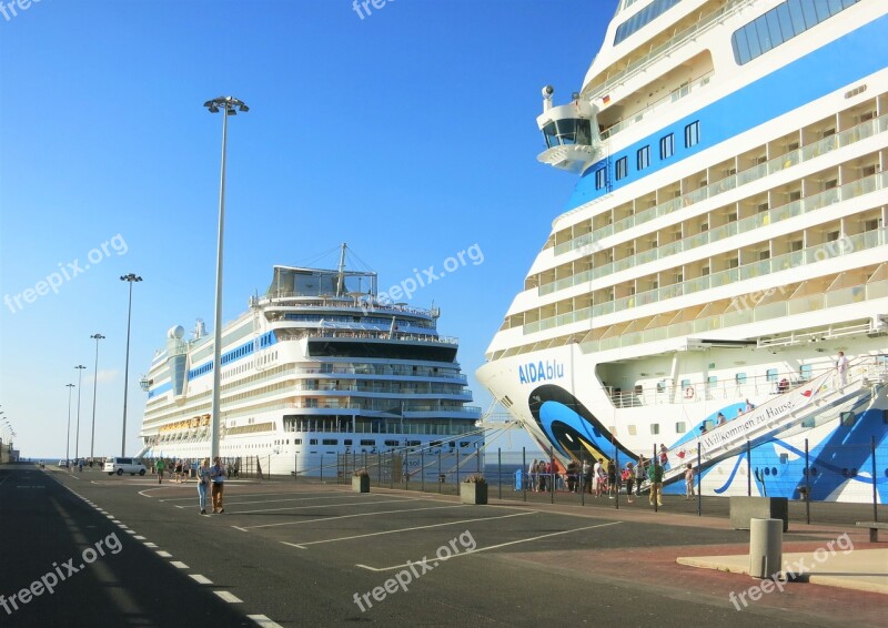 Twin Ships Aida Cruise Free Photos