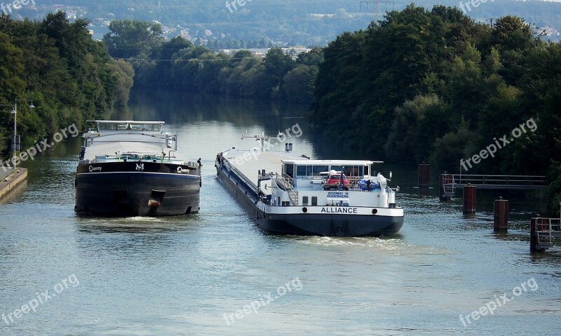 Main Danube Canal Cargo Ships Against Traffic Shipping Transportweg