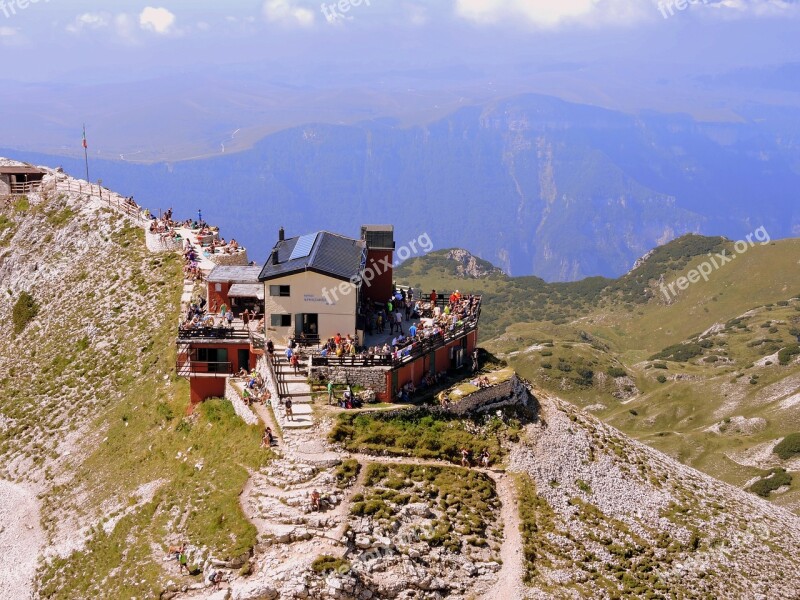 Refuge Trentino Tourists Excursion Italy