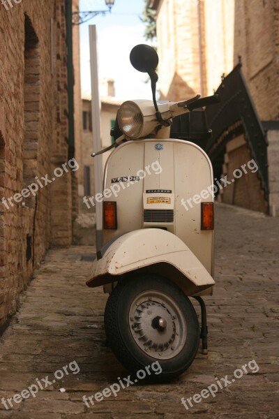 Wasp Vintage Piaggio Scooter Borgo