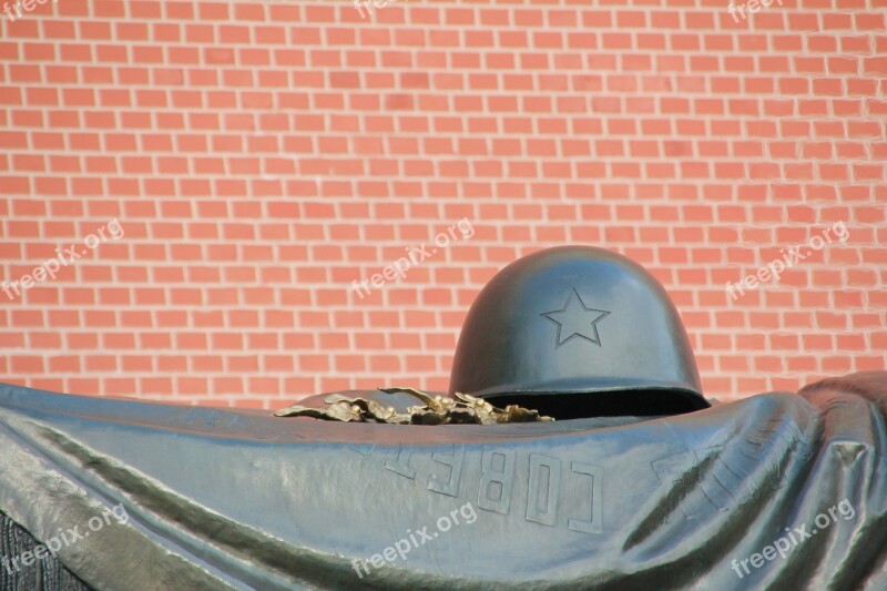 Grave Soldier Helm Latest Honor Moscow