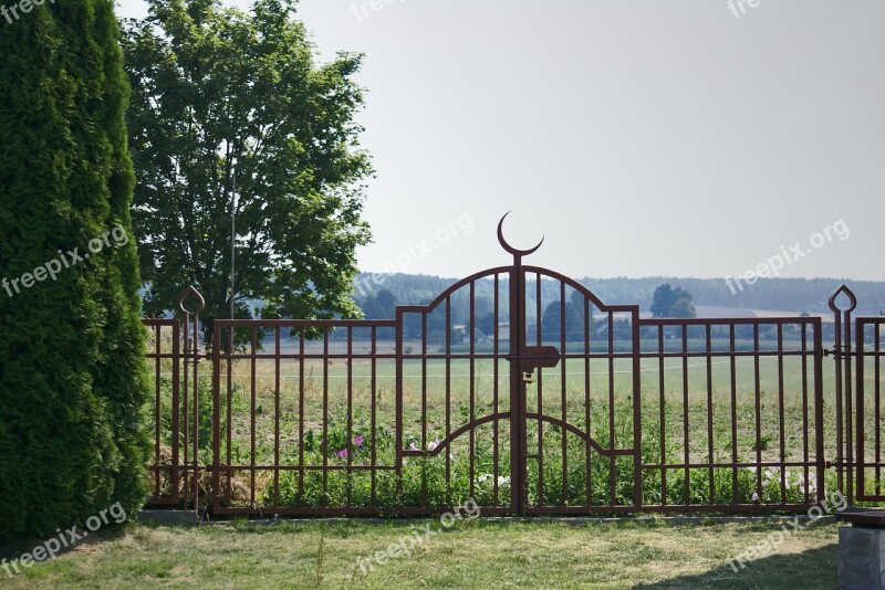 Gateway Islam Bohoniki Forged Metalwork