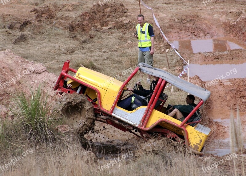 Outdoor 4 X 4 Stuck Dirt Wheel