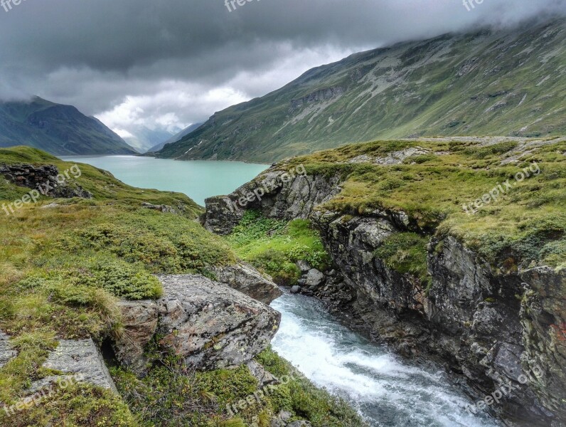 Silvretta Stausee Reservoir Vorarlberg Montafon Mountains