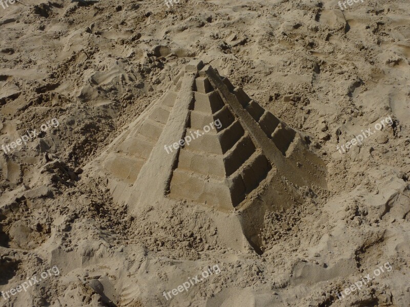 Sand Ferragosto Sea Pyramid Holiday